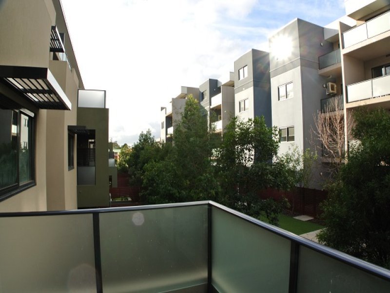 107/1 Frank Street, Glen Waverley image 4