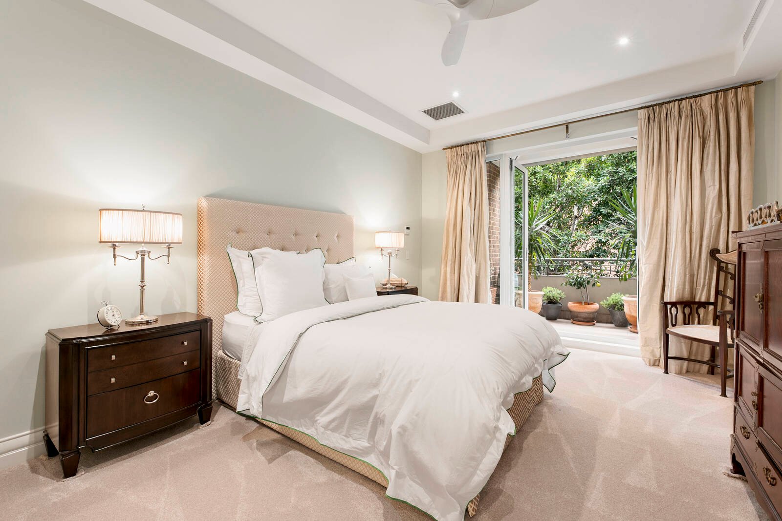 Property Gallery Thumbnail 9