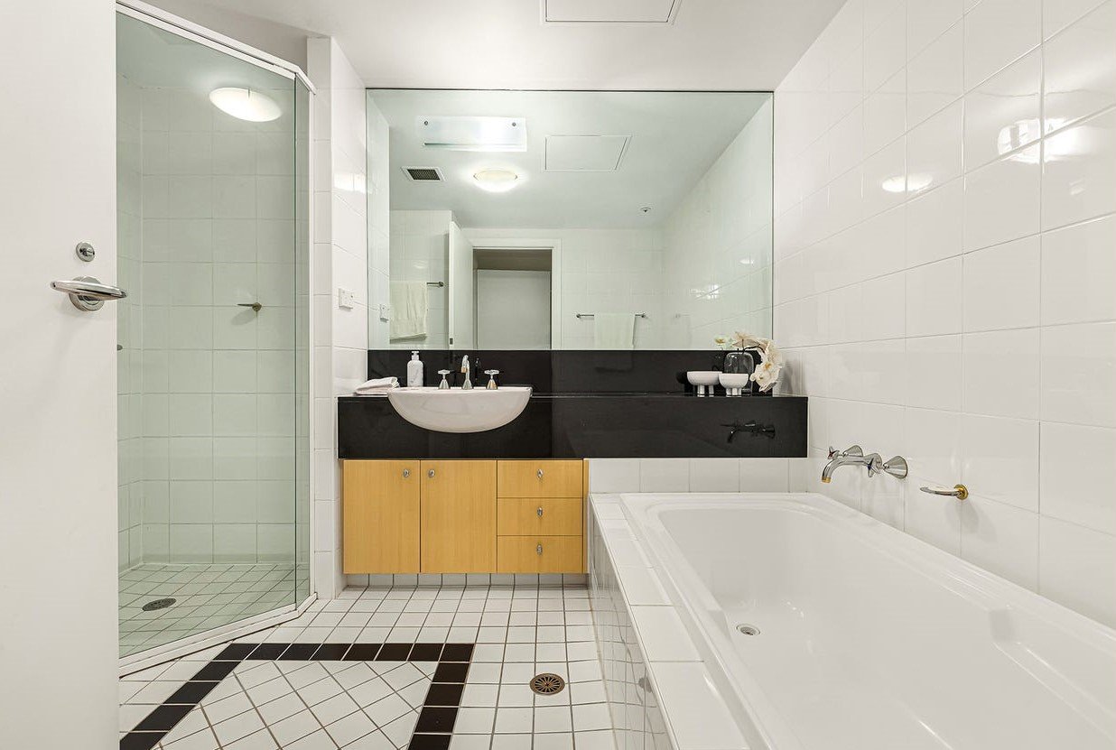 Property Gallery Thumbnail 6
