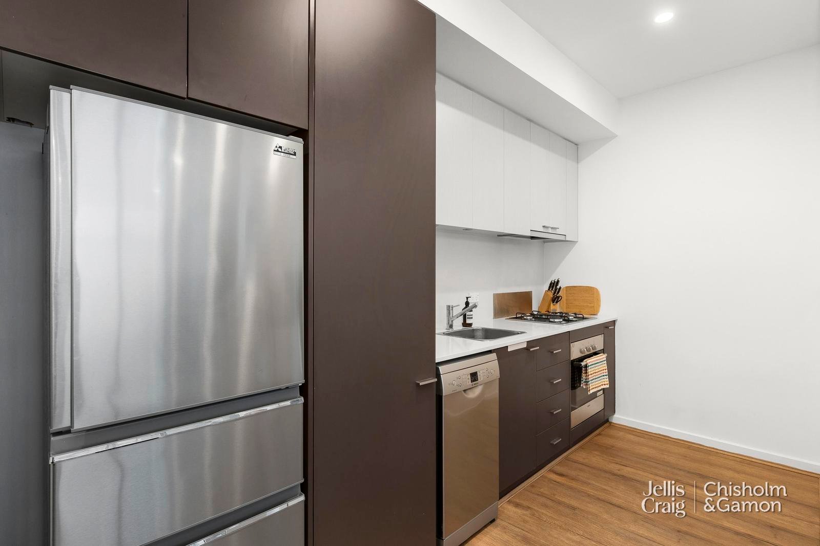 107/122 Ormond Road, Elwood image 4