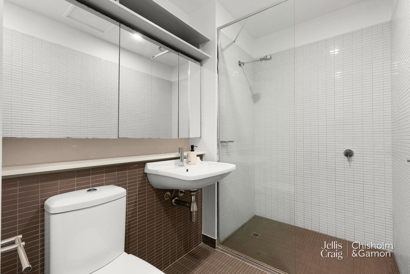 107/122 Ormond Road, Elwood image 5