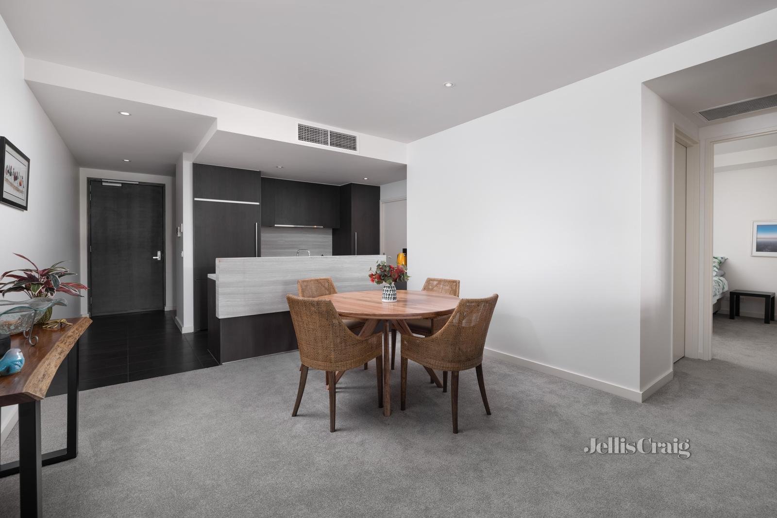 107/18-22 Wendouree Parade, Lake Wendouree image 3