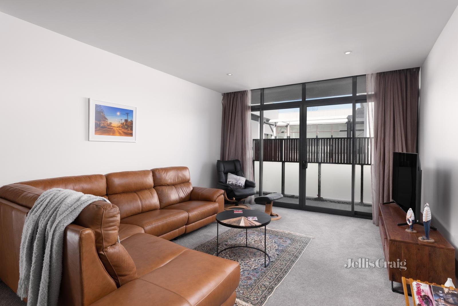 107/18-22 Wendouree Parade, Lake Wendouree image 7