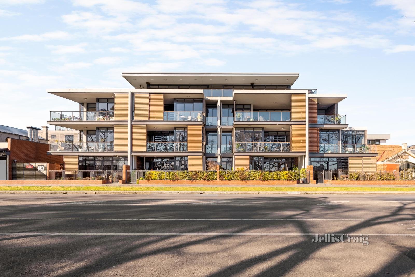 107/18-22 Wendouree Parade, Lake Wendouree image 18