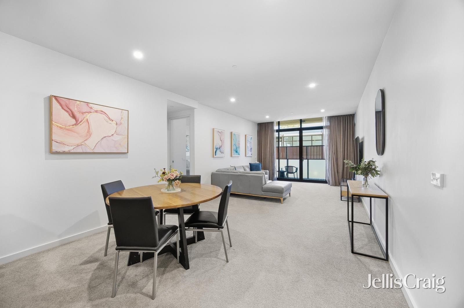 107/18 Wendouree Parade, Lake&nbsp;Wendouree image 1