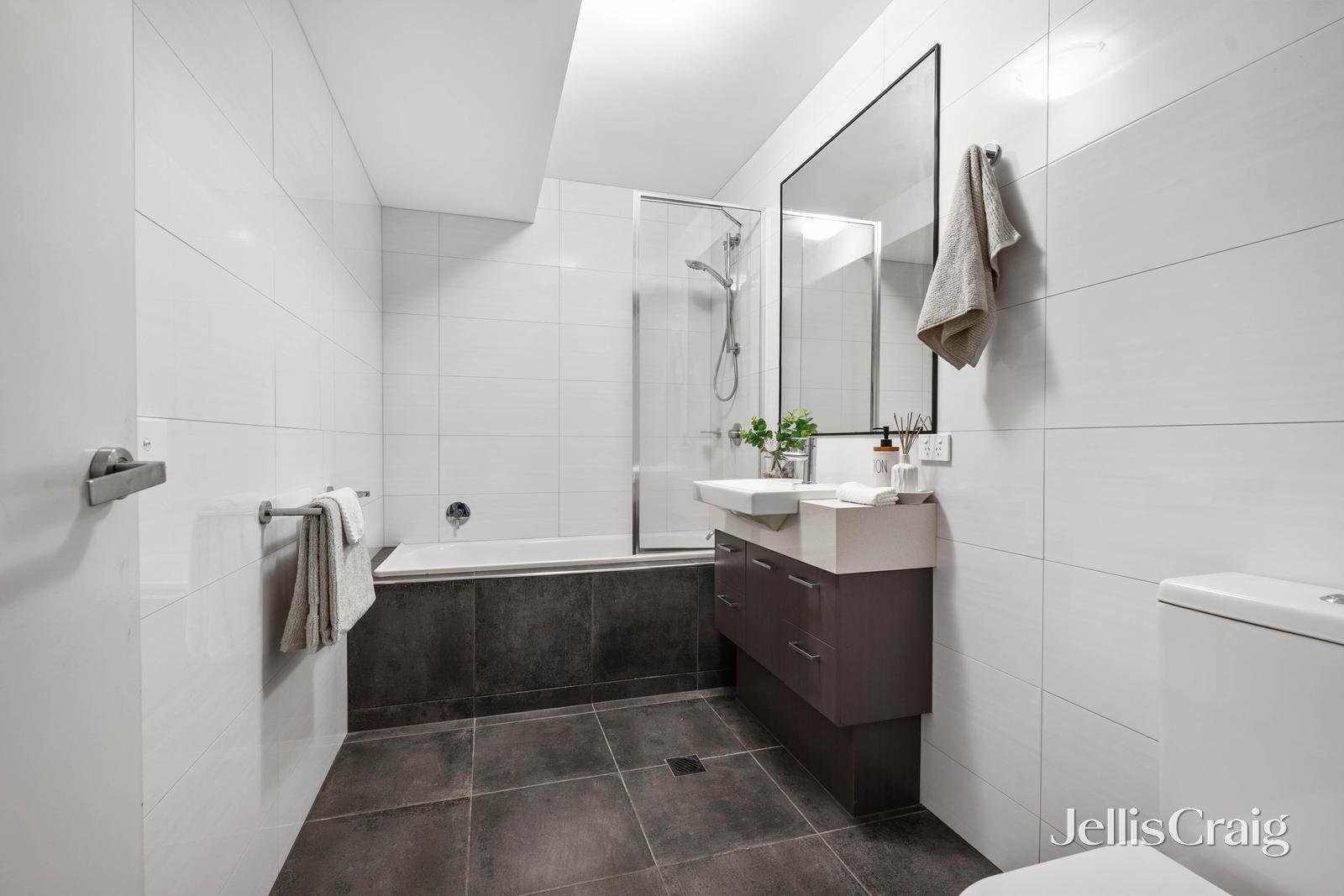 107/2-4 Kent Road, Box Hill image 5