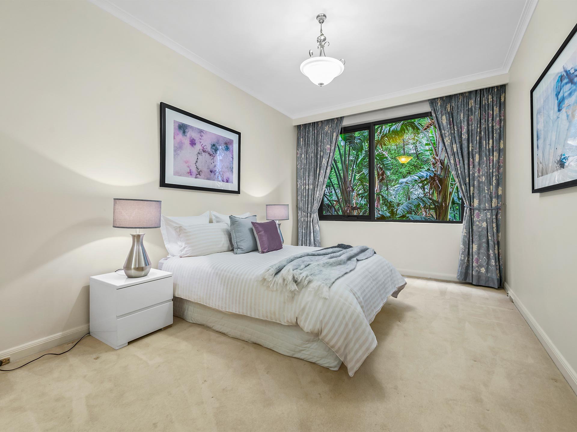10 / 73 Queens Road MELBOURNE