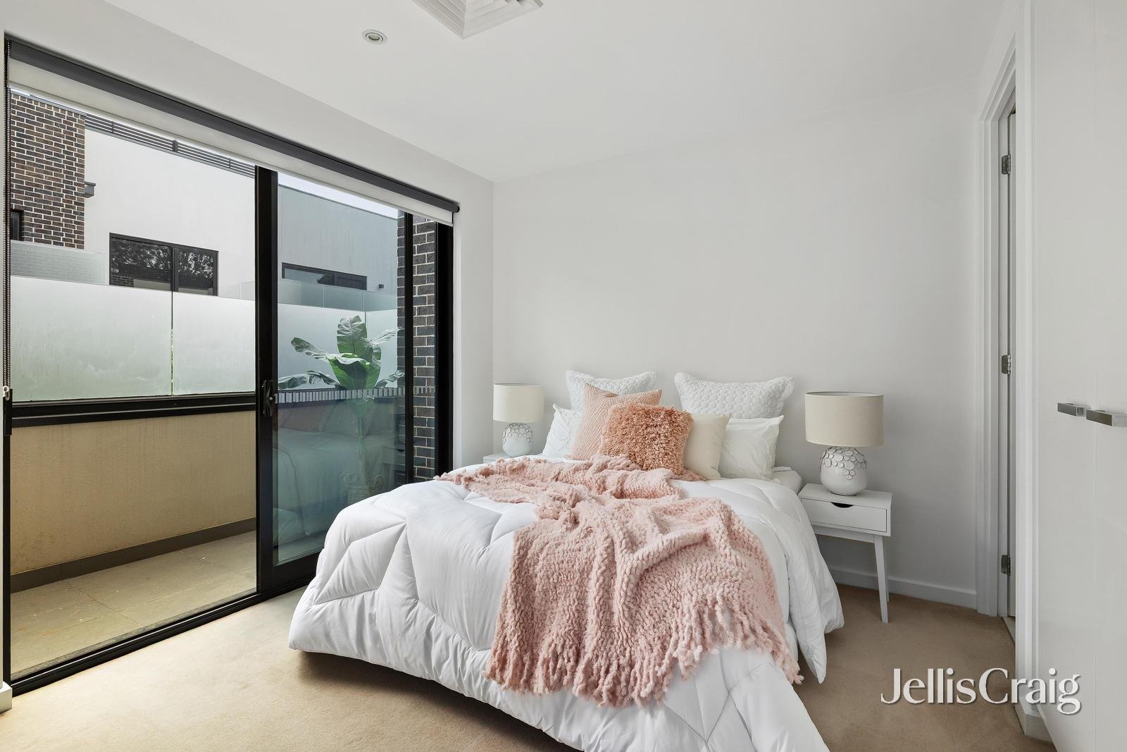 107/428 Tooronga Road, Hawthorn&nbsp;East image 5