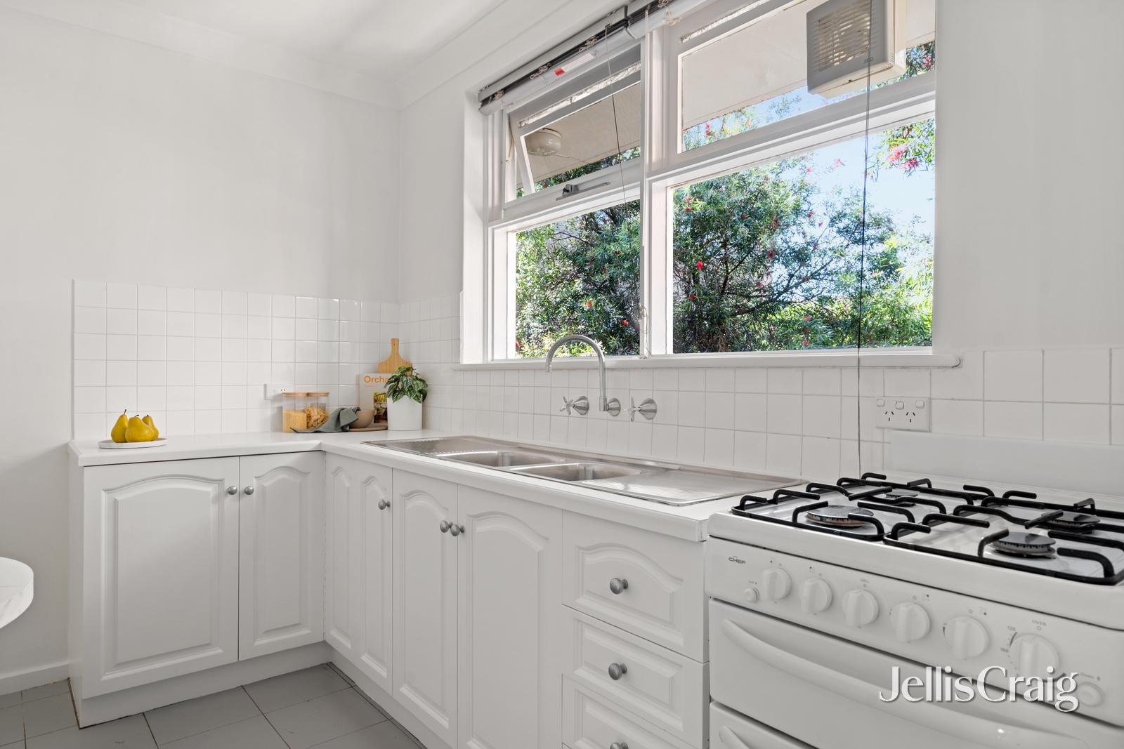 10/76-78 Edward Street, Brunswick image 4