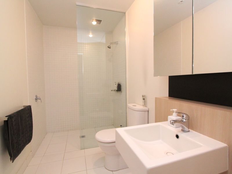 Property Gallery Thumbnail 9