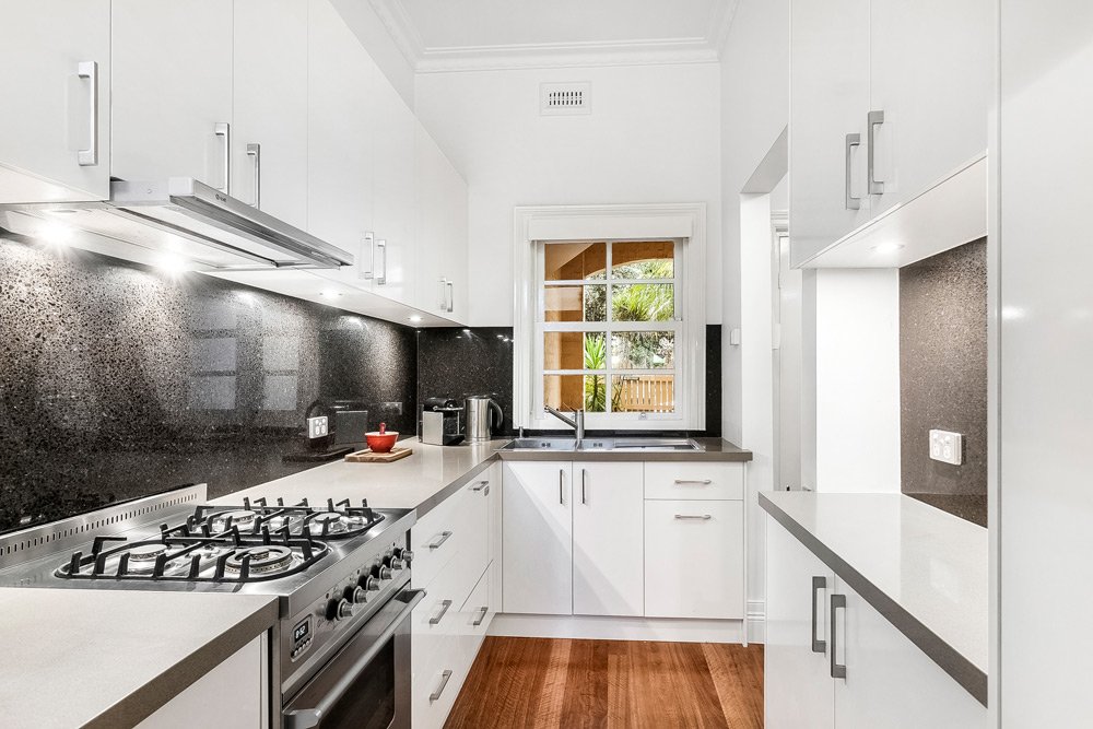 10/8 Bluff Avenue, Elwood image 2