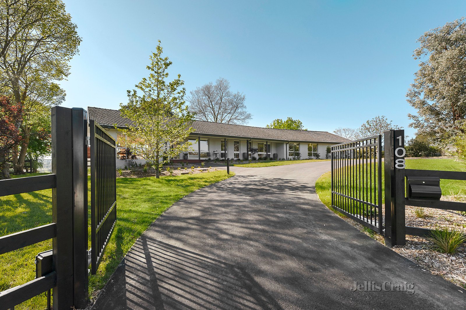 108 Brysons Road, Warrandyte South
- Print Image 1