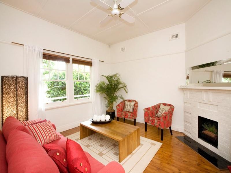 108 Eglinton Street, Kew image 2