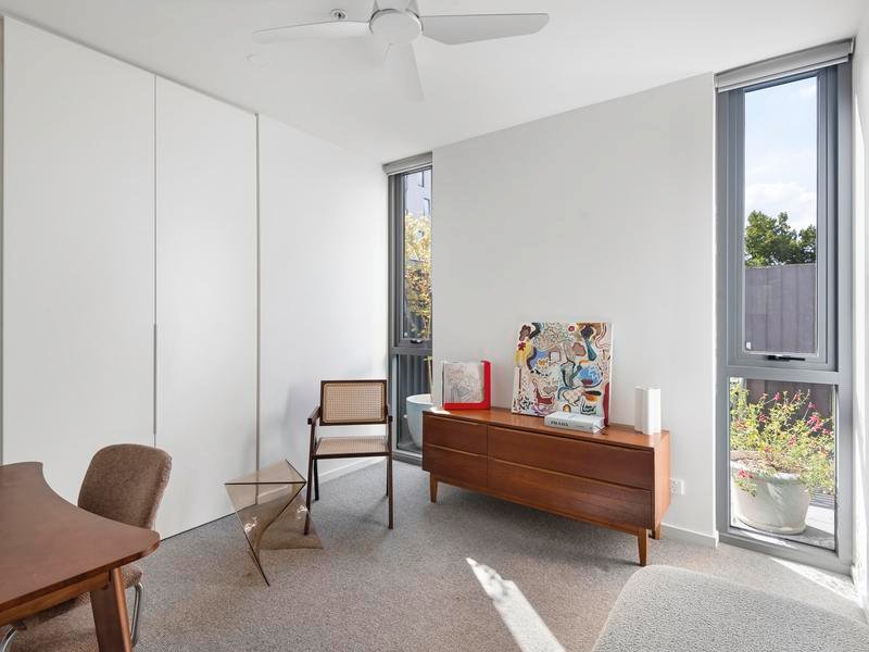 10/8 Elgin Street, Carlton image 9