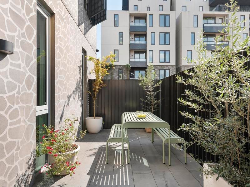 10/8 Elgin Street, Carlton image 2