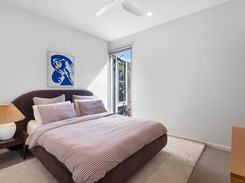 10/8 Elgin Street, Carlton image 8