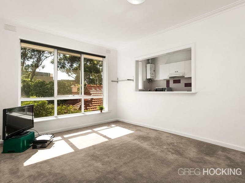 10/8 St Leonards Avenue, St Kilda image 3