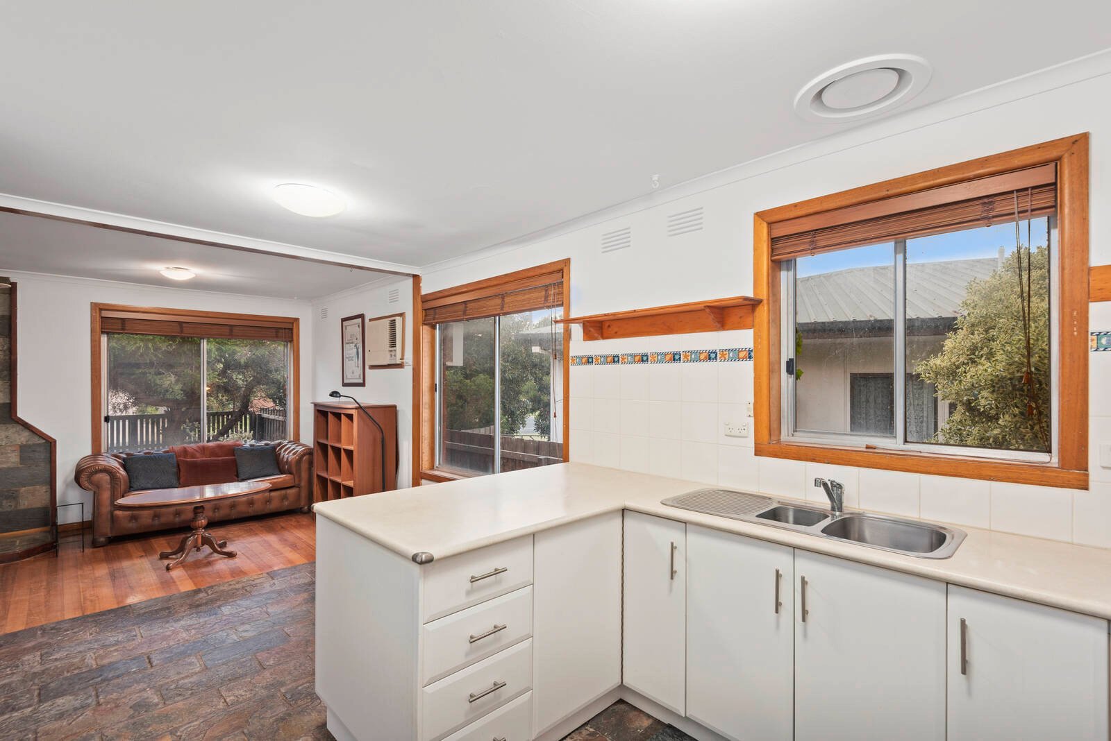 Property Gallery Thumbnail 5