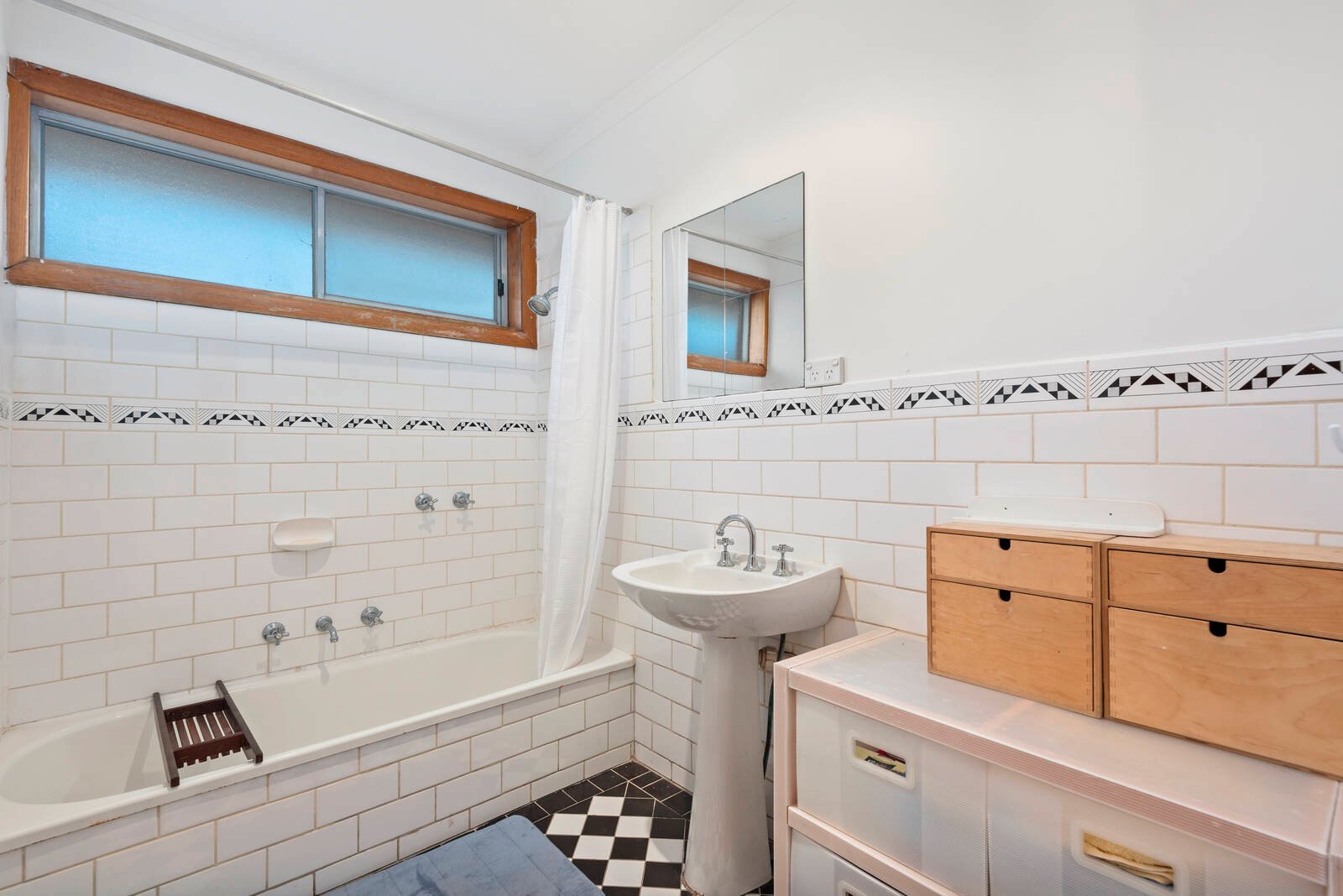 Property Gallery Thumbnail 8