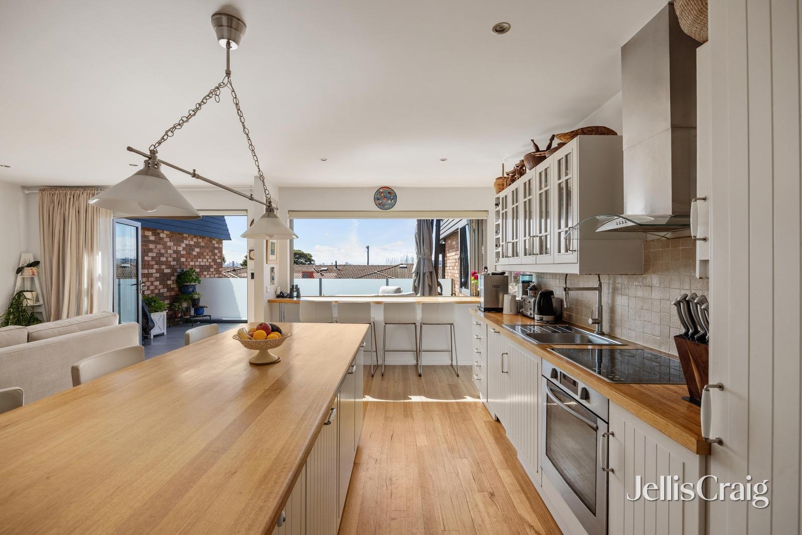 10/8 The Strand, Williamstown image 3