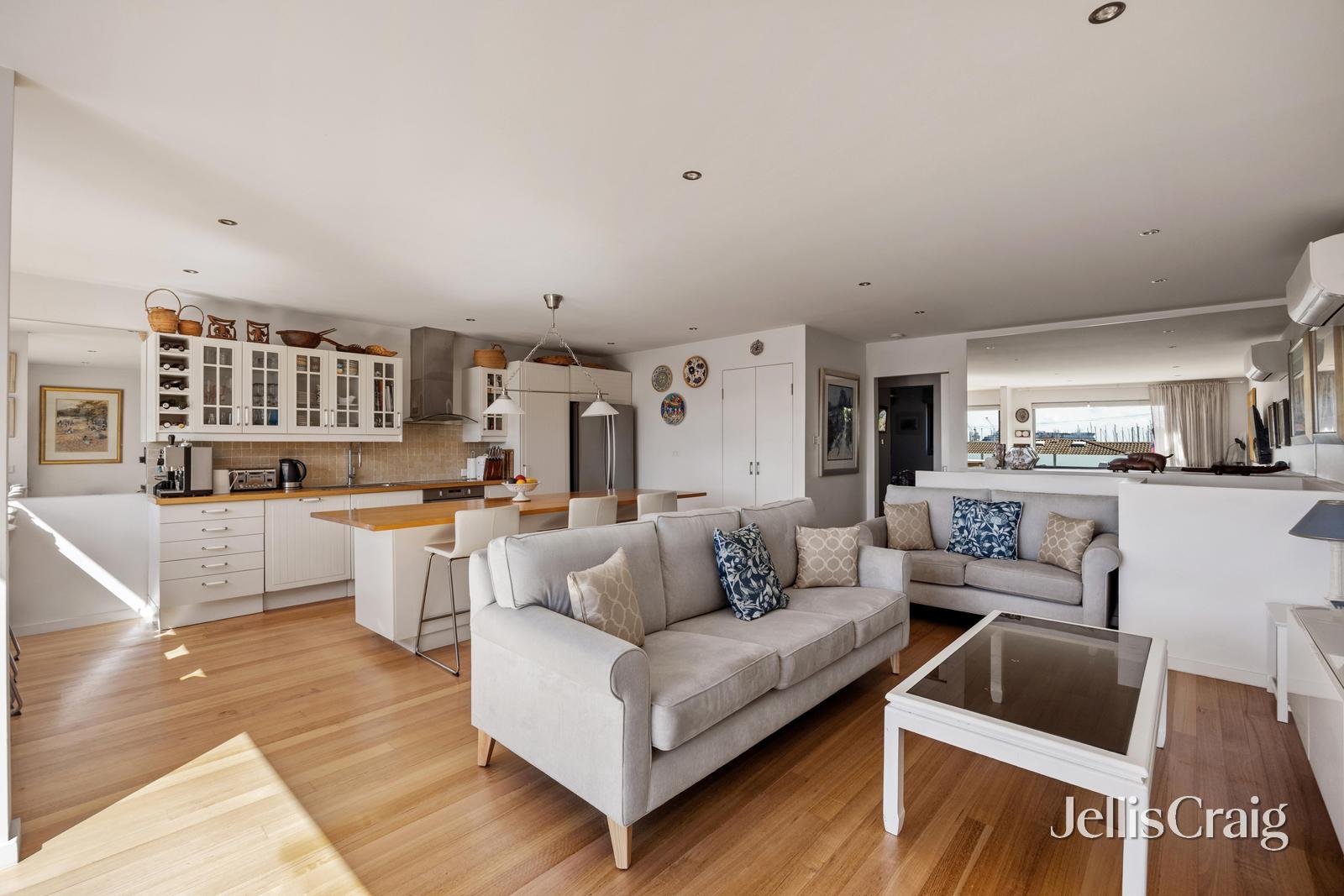 10/8 The Strand, Williamstown image 7