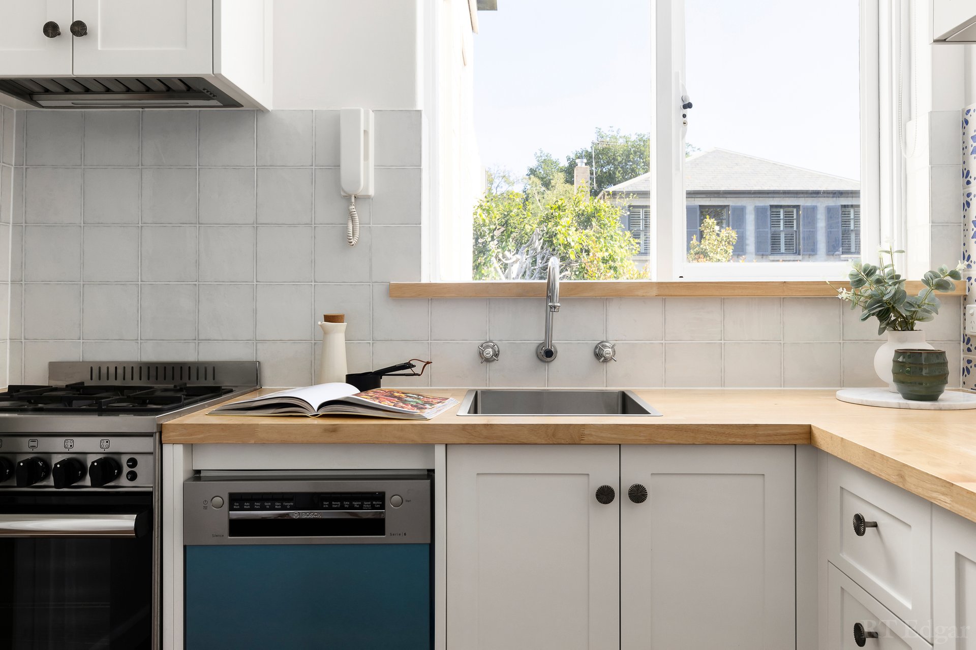 Property Gallery Thumbnail 3