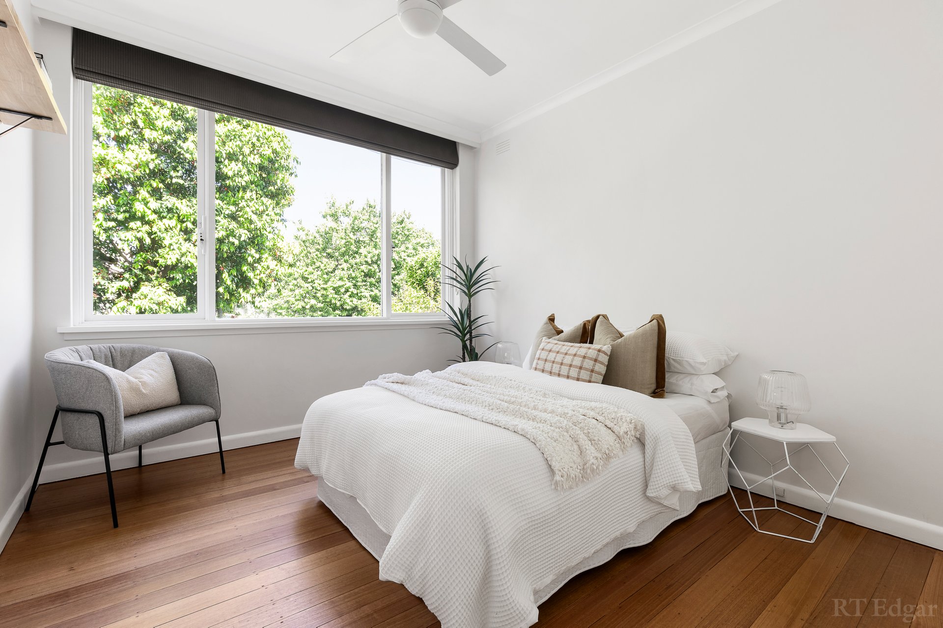 Property Gallery Thumbnail 6