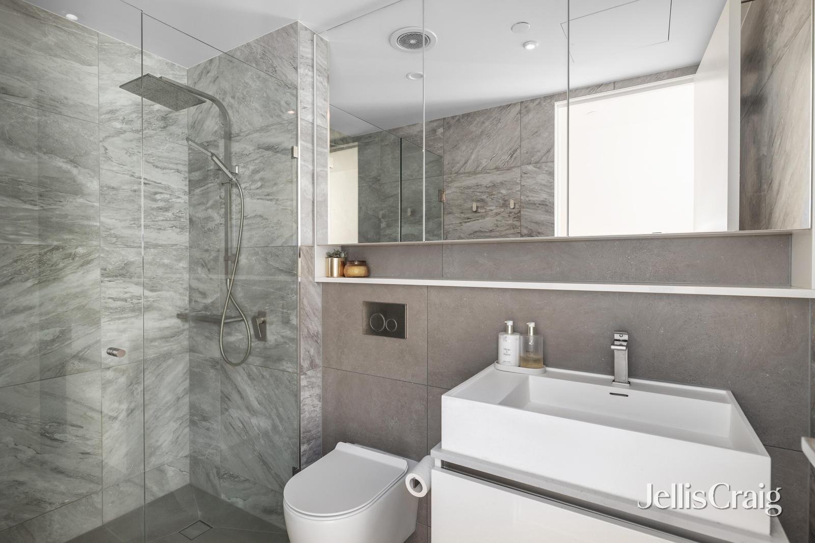 108/10 Lilydale Grove, Hawthorn East image 7