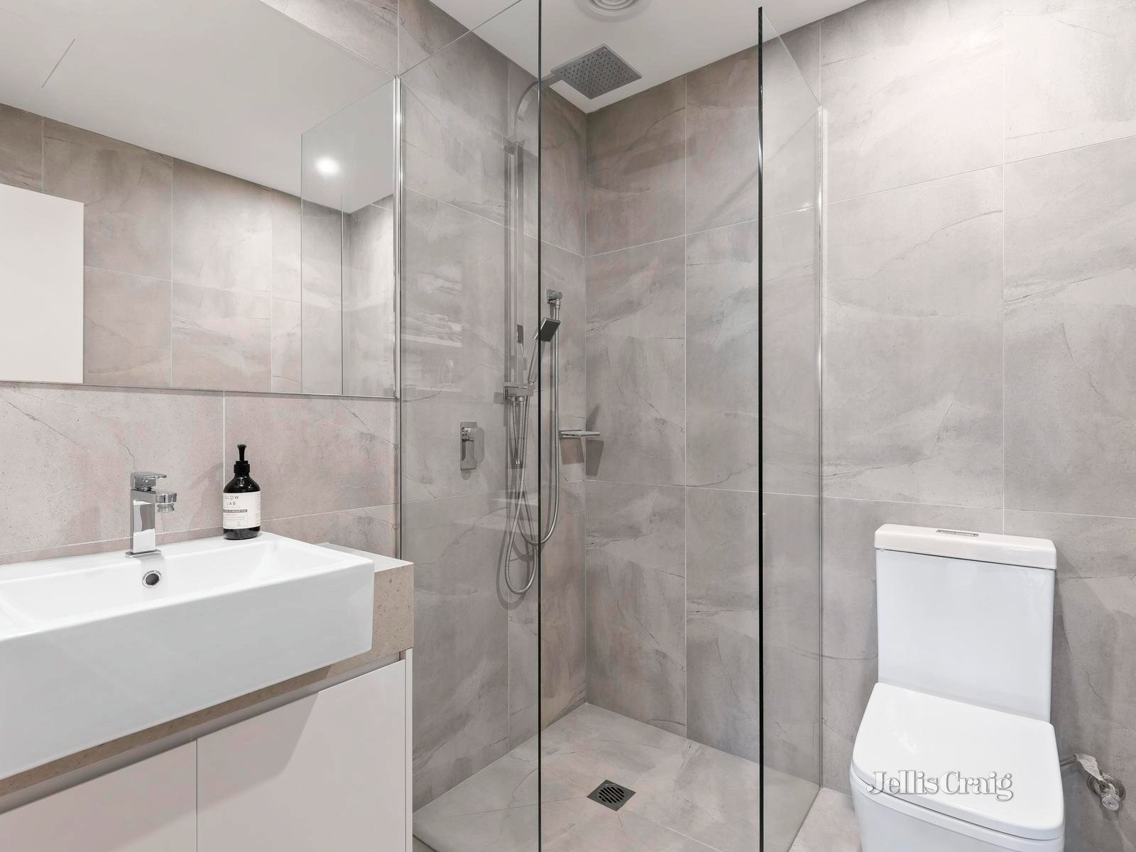 108/164 Manningham Road, Bulleen image 6