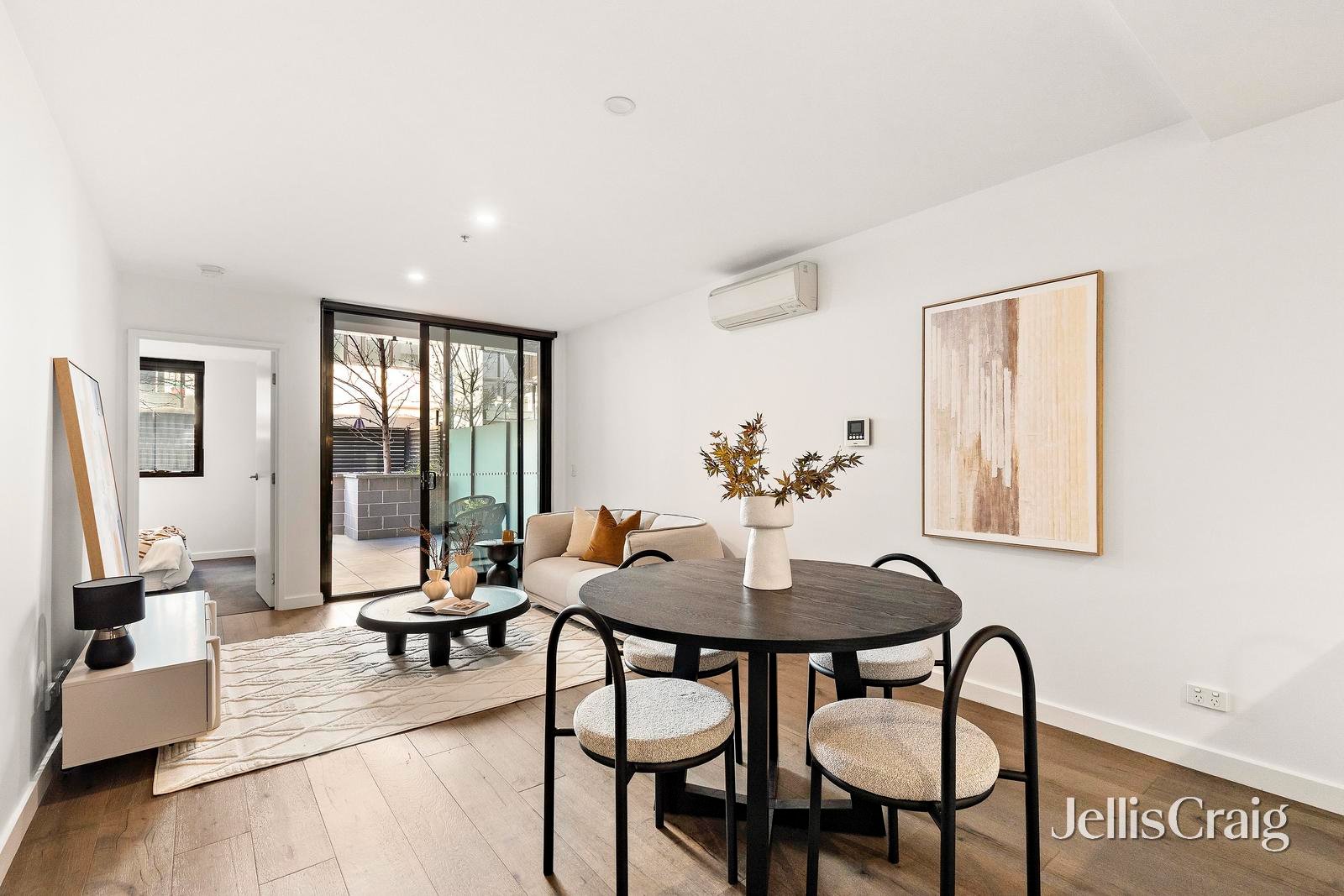 10/82 Bulla Road, Strathmore image 2