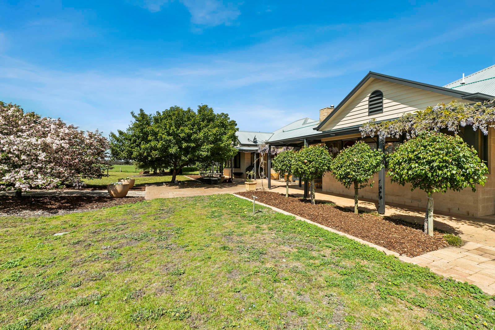 Property Gallery Thumbnail 16