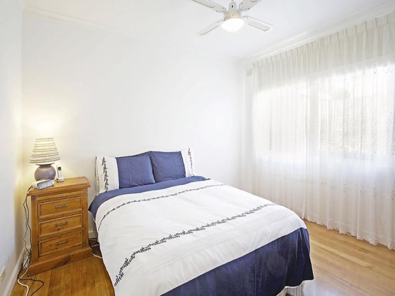 10/82 Victoria Crescent, Mont Albert image 6