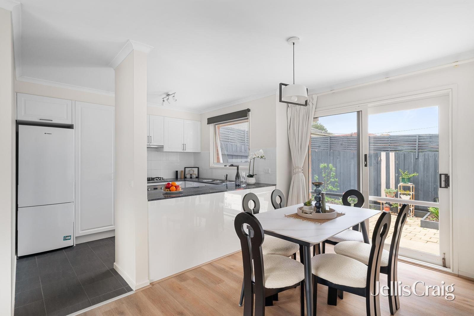 10/82 Wilson Street, Cheltenham image 4