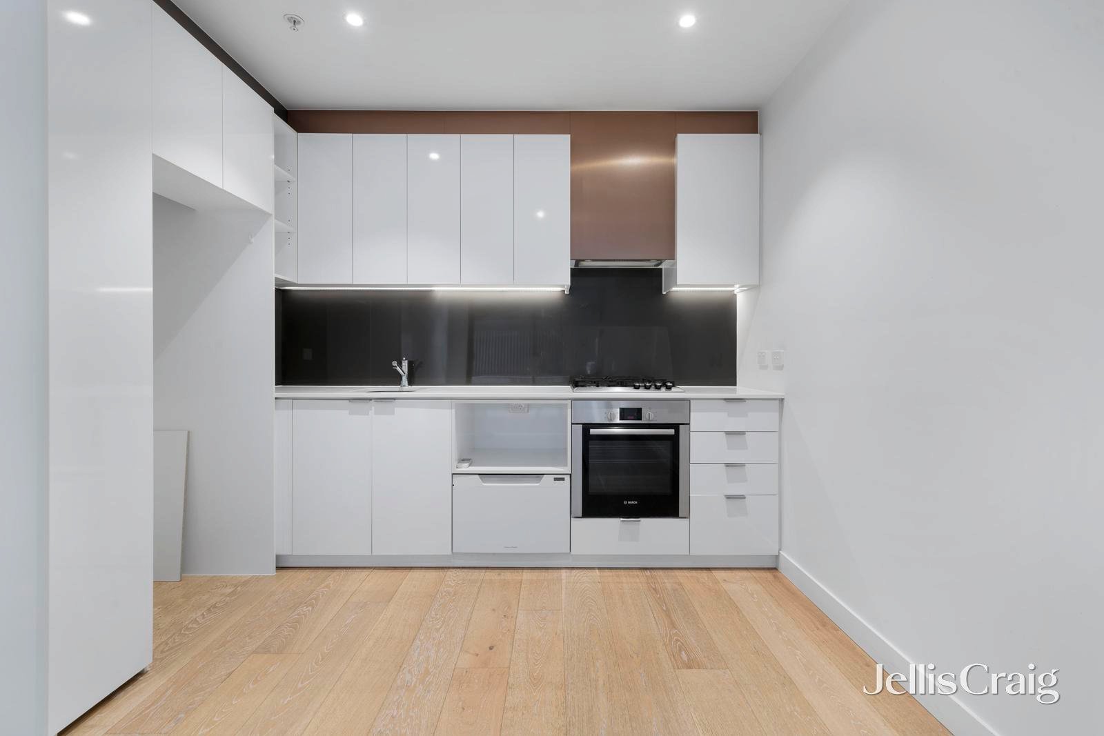 108/20 Queen Street, Blackburn image 3