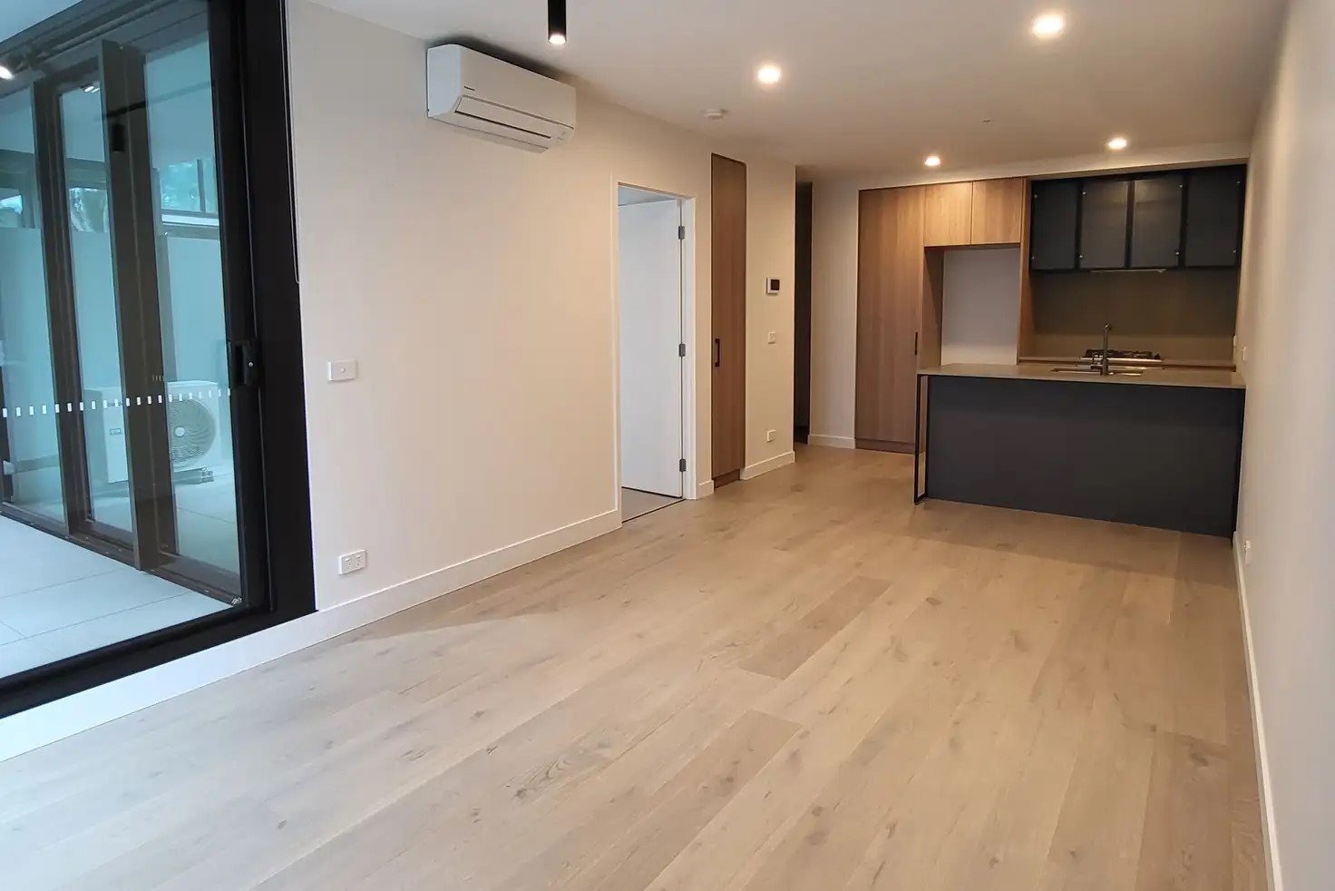 Property Gallery - Main Image