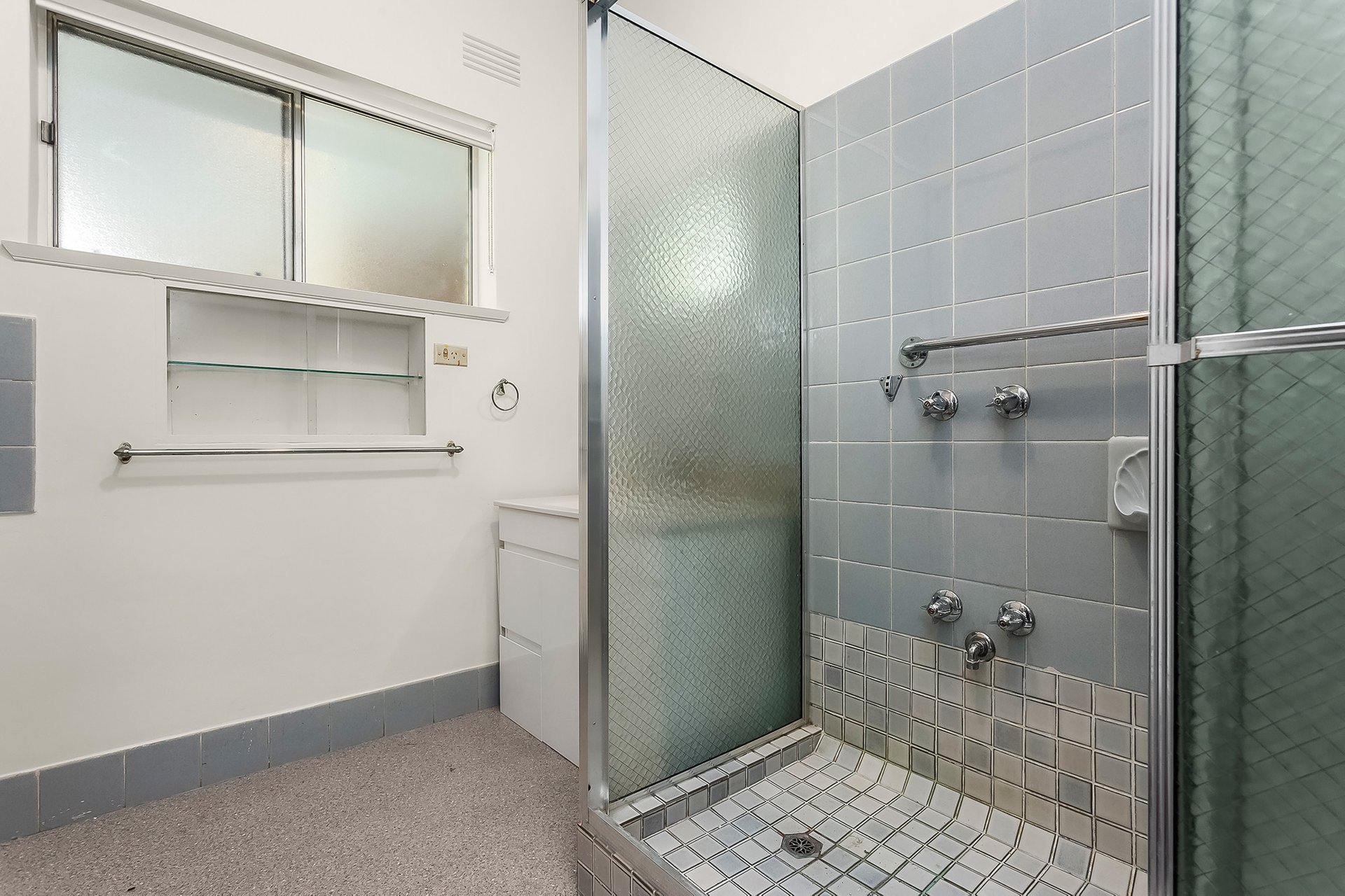 Property Gallery Thumbnail 4