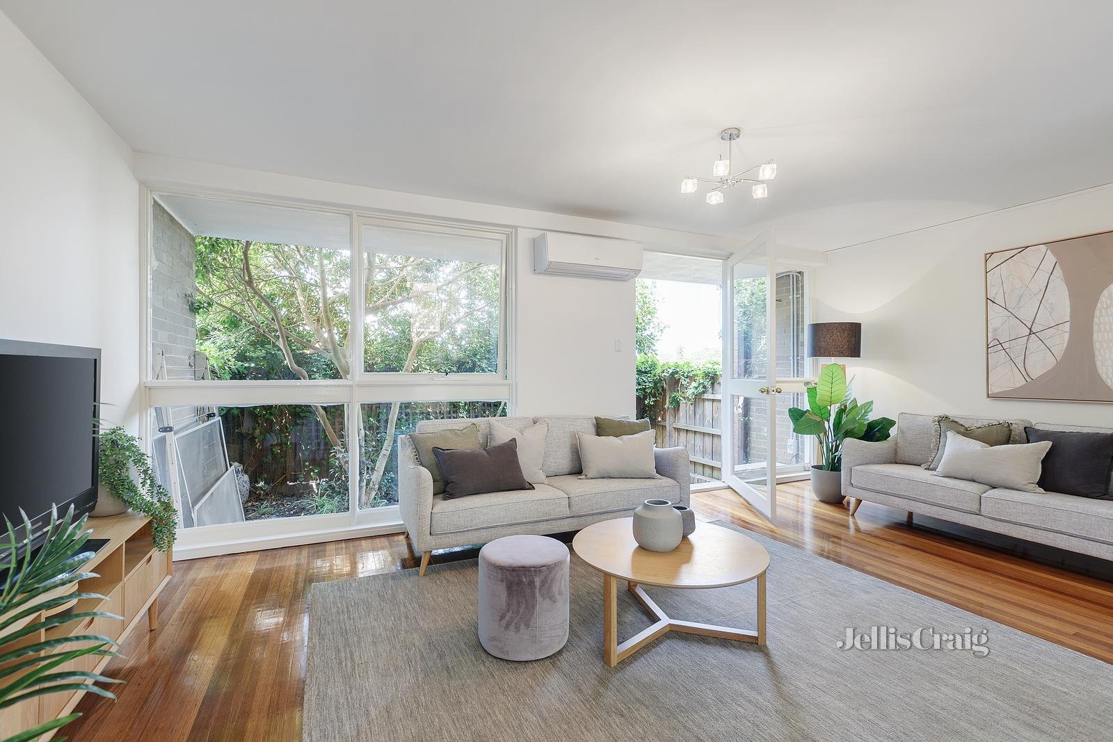 10/840 Toorak Road, Hawthorn East image 2