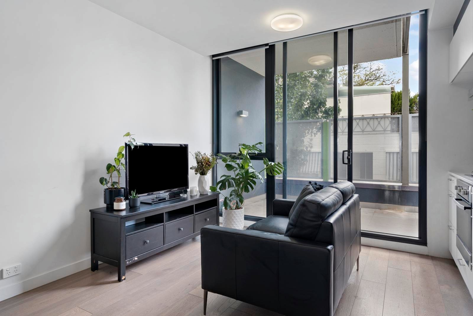 Property Gallery Thumbnail 2