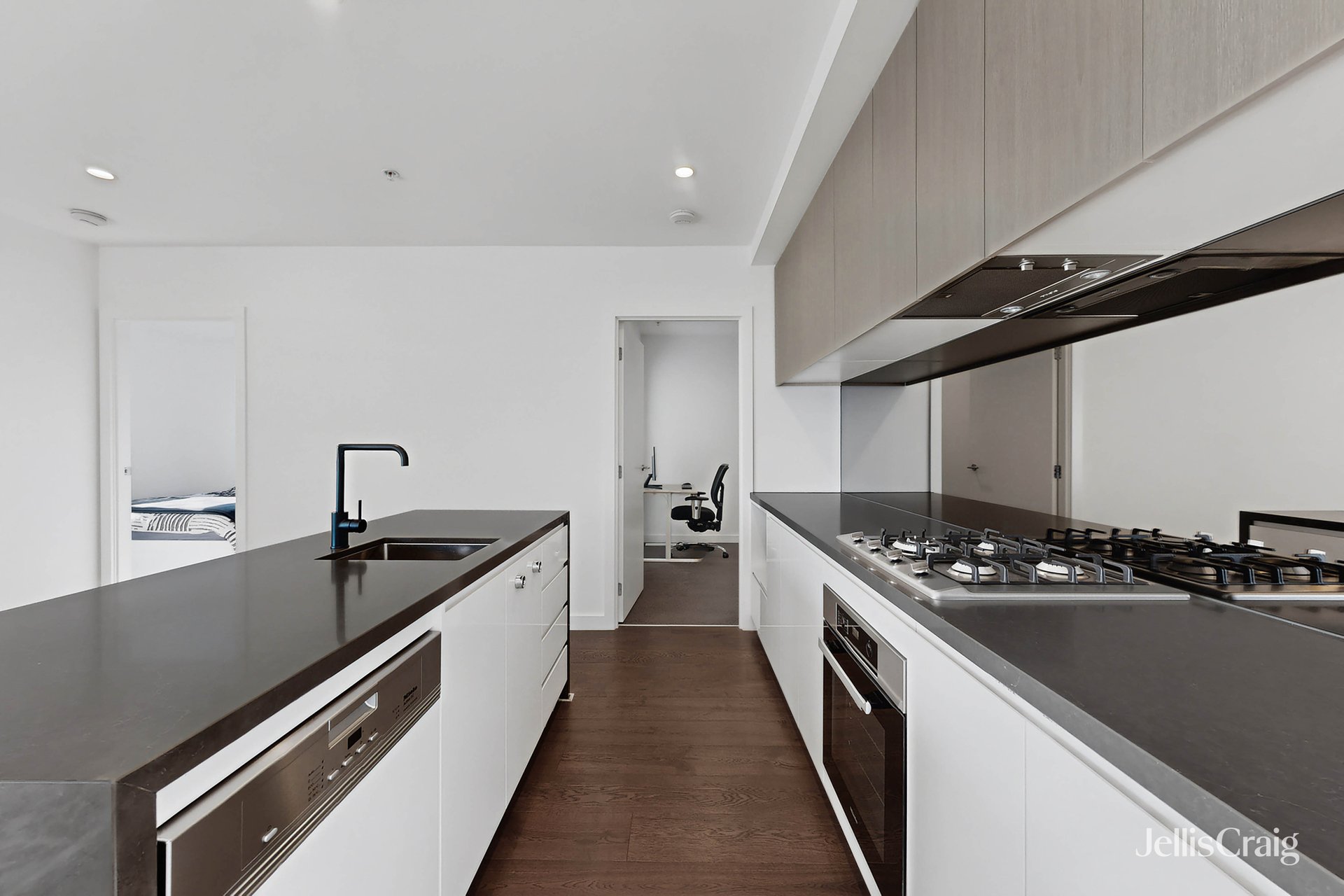 108/669 Centre Road, Bentleigh&nbsp;East image 2
