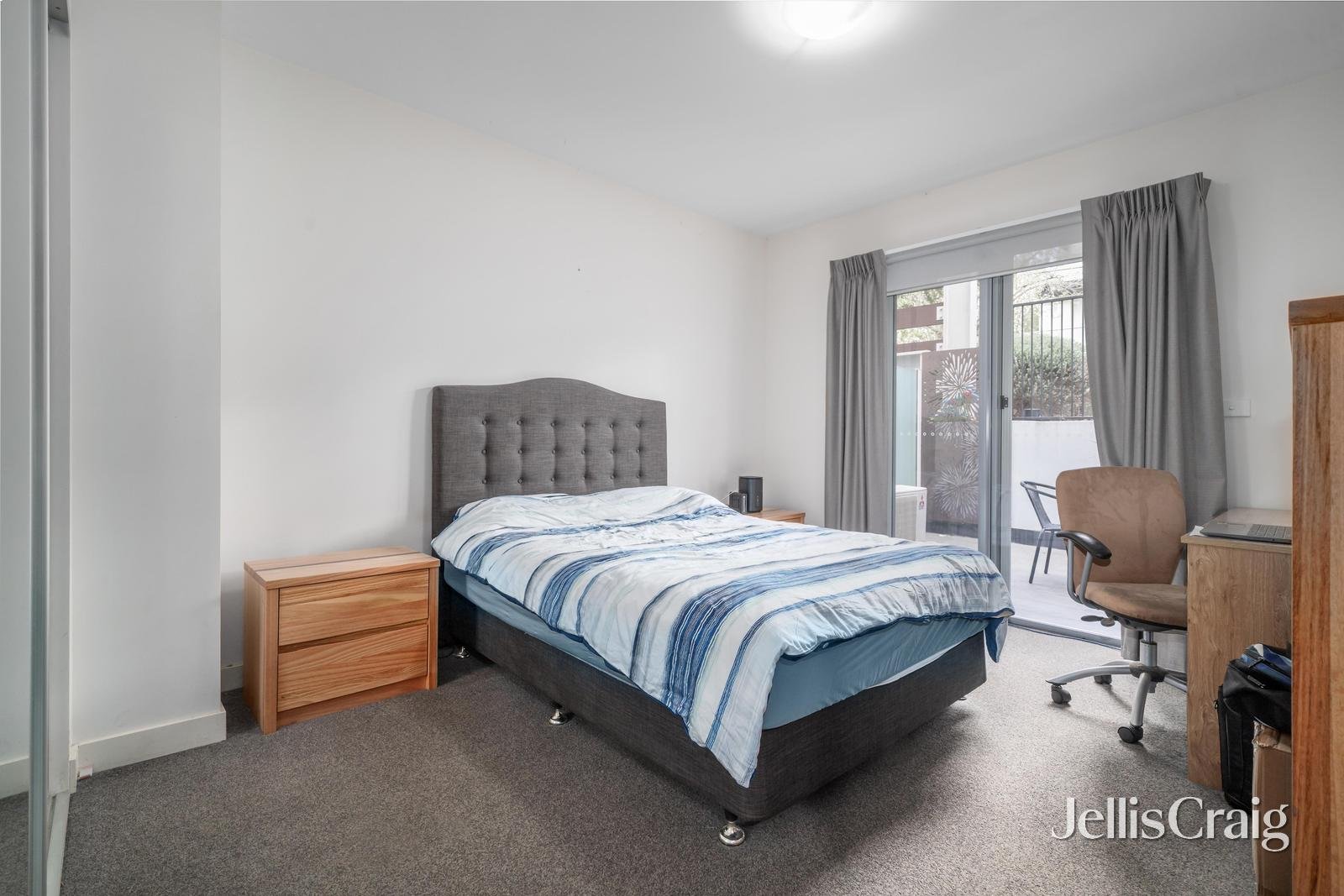 10/881 Doncaster Road, Doncaster East image 4