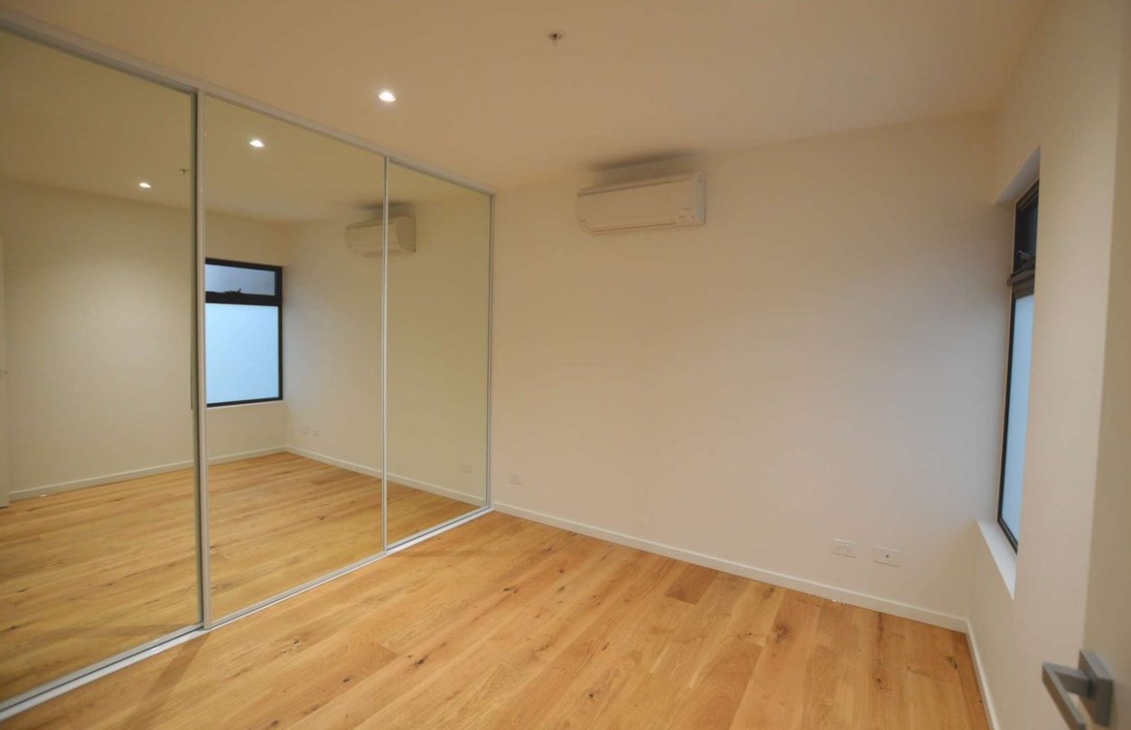 10/891 Toorak Road, Camberwell image 5