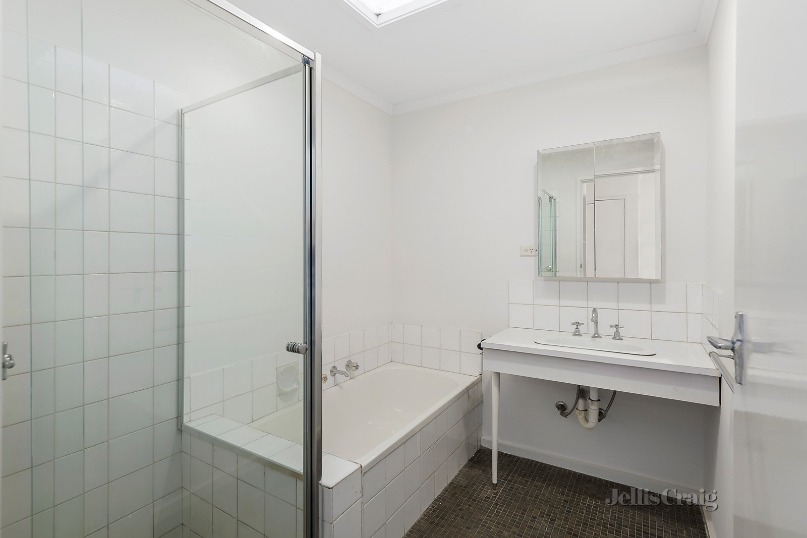 10/9-13 Coorigil Road, Carnegie image 6