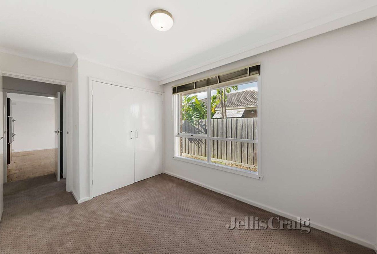 10/9 Coorigil Road, Carnegie image 3