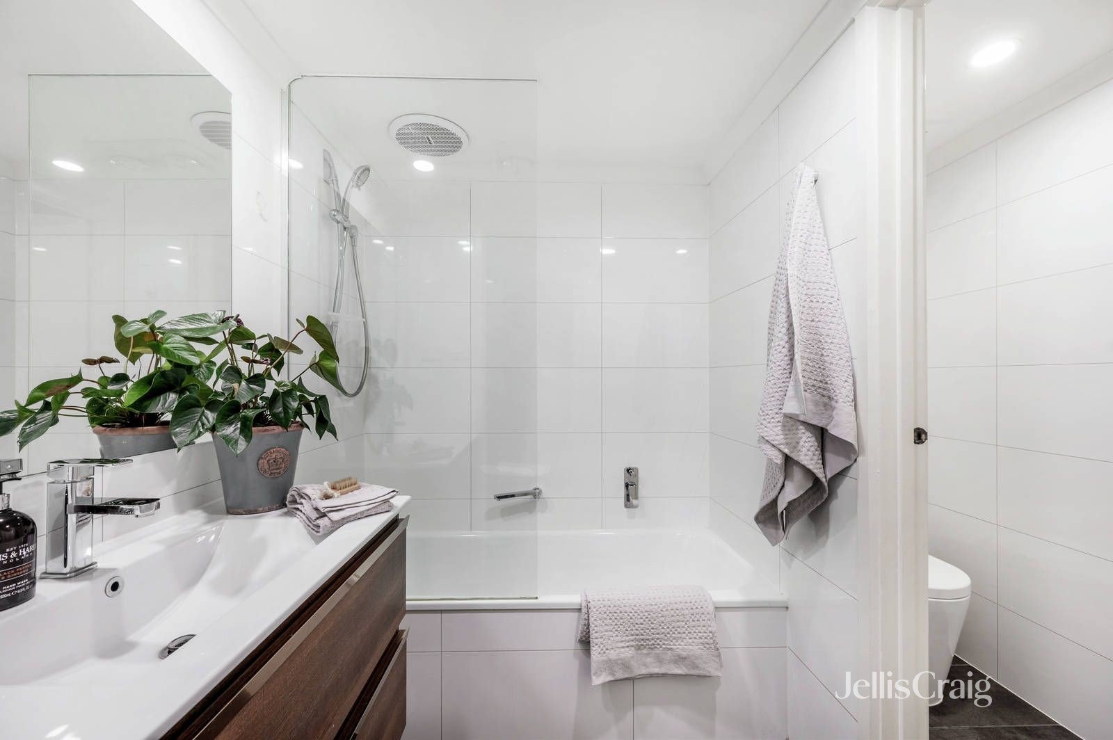 109 Station Street, Carlton image 7