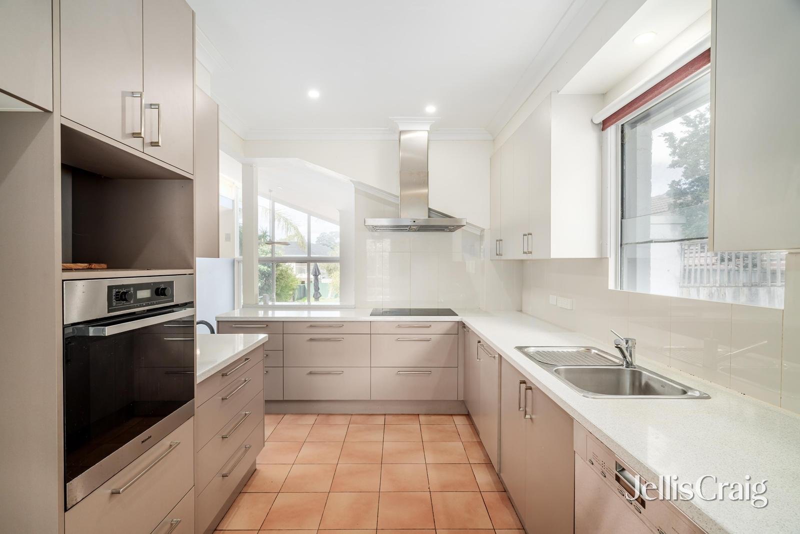 109 Strabane Avenue, Balwyn image 5