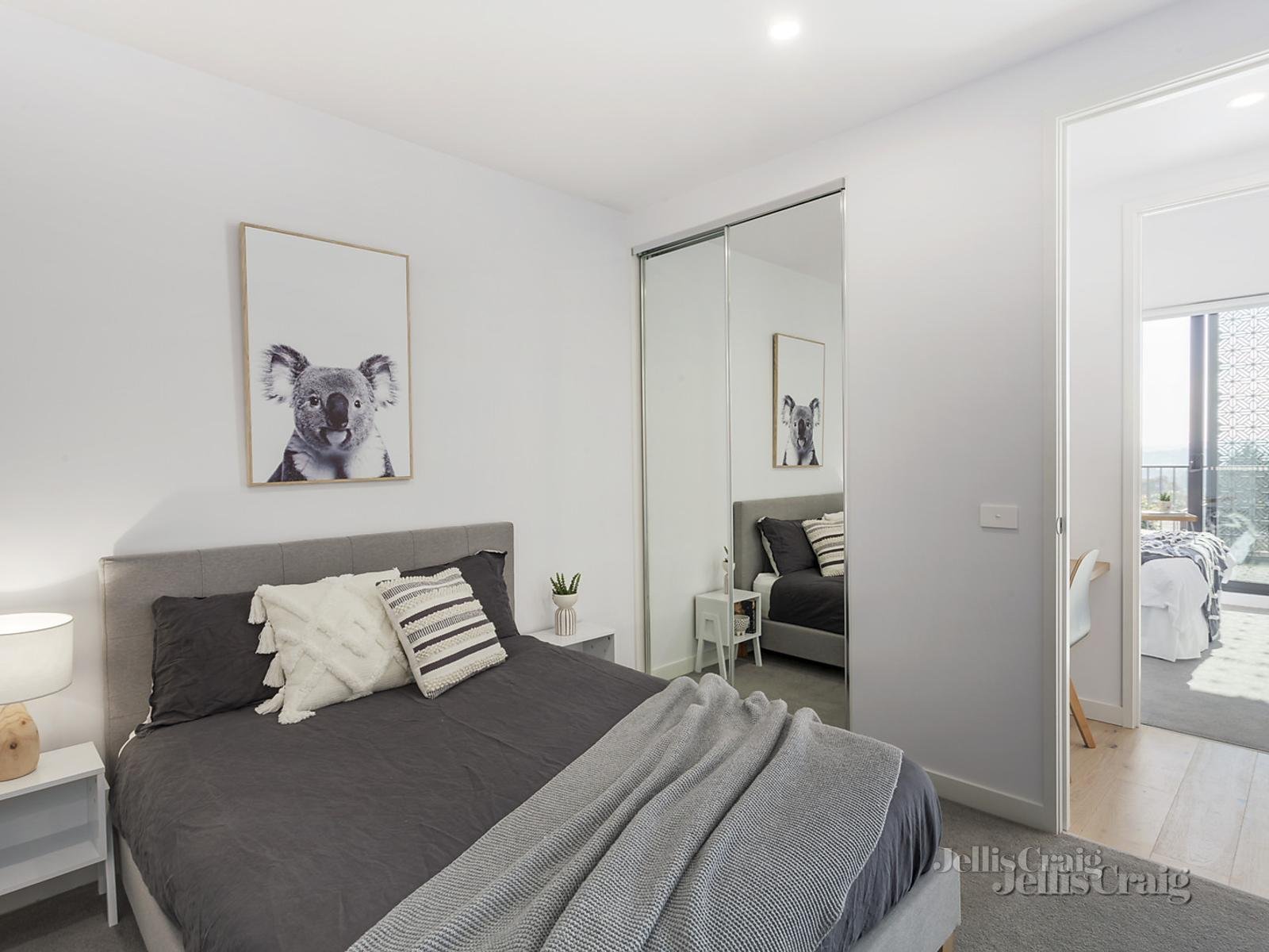 109/1 Red Hill Terrace, Doncaster East image 5