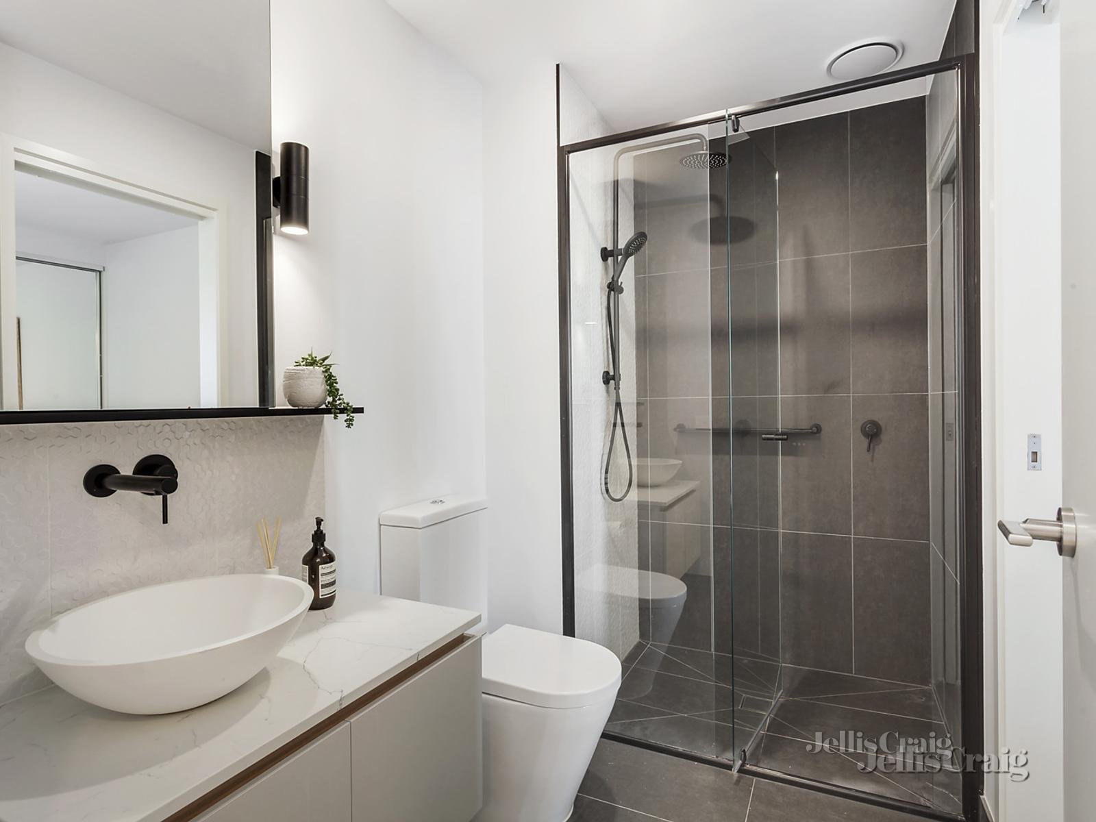 109/1 Red Hill Terrace, Doncaster East image 6
