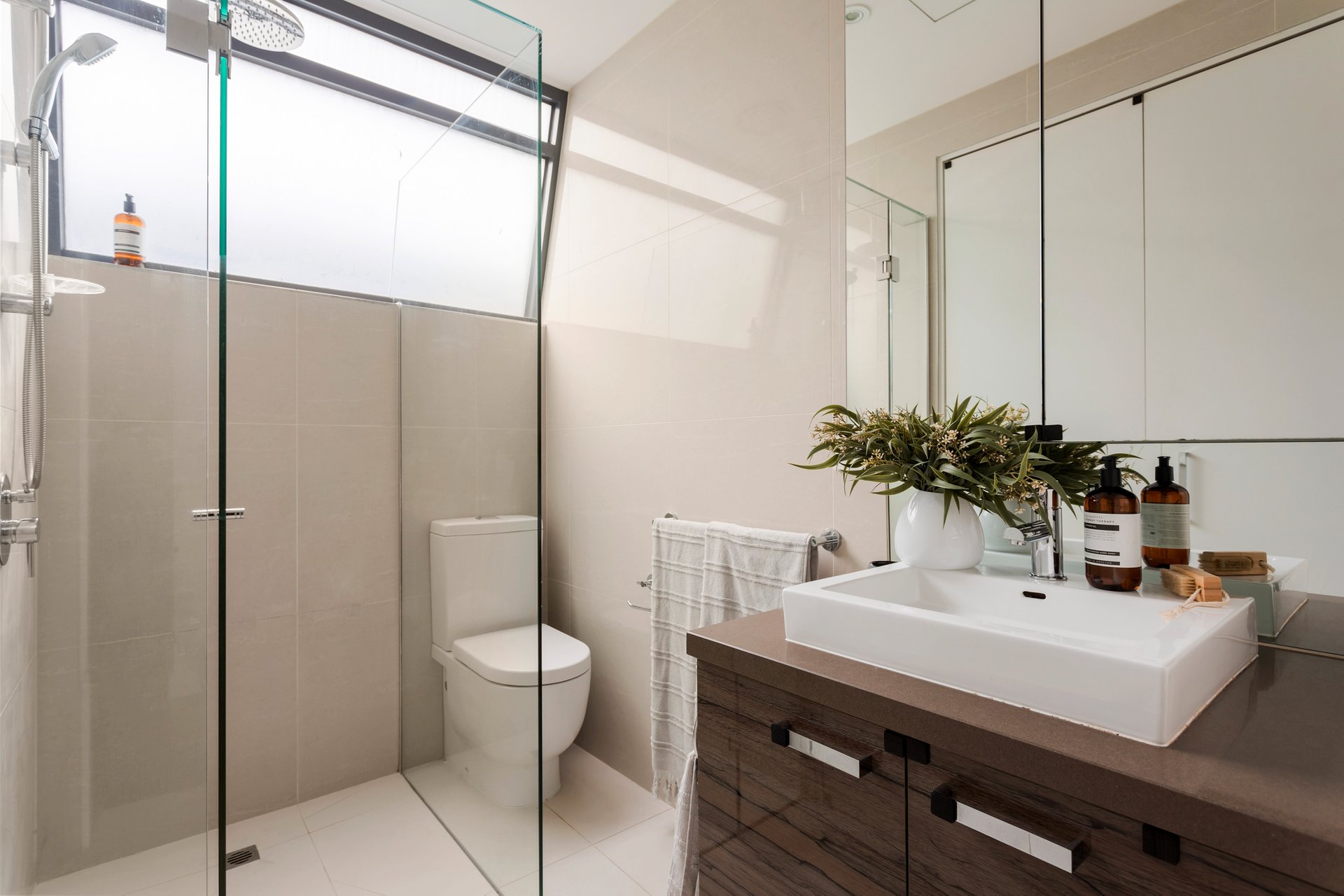 Property Gallery Thumbnail 9