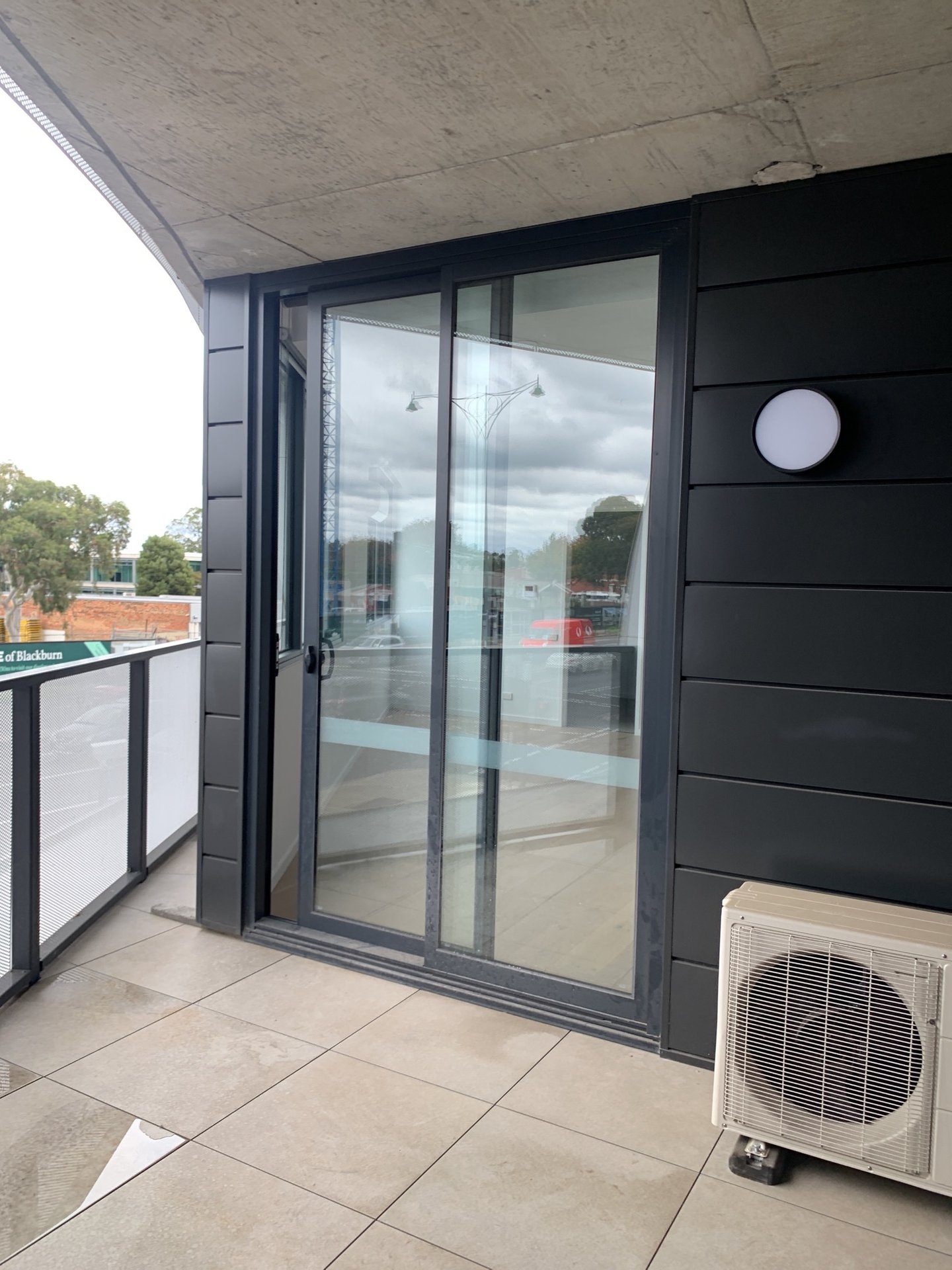 109/202 Surrey Road, Blackburn image 7