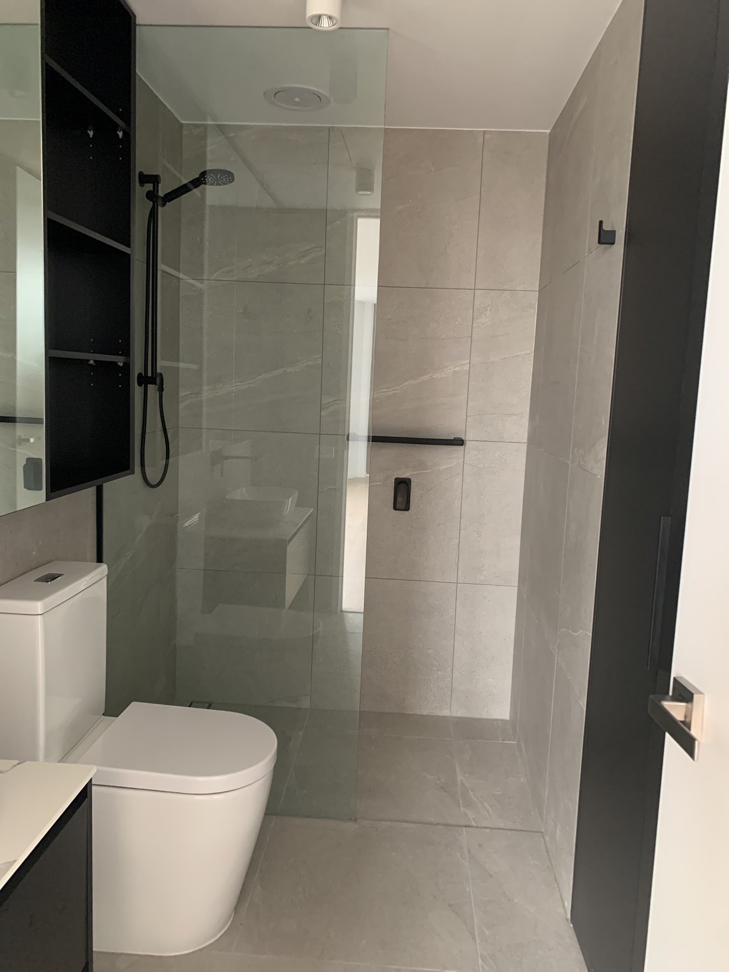 109/202 Surrey Road, Blackburn image 5